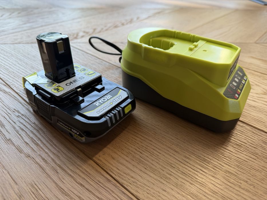 Ładowarka + bateria 2 Ah RYOBI nowe