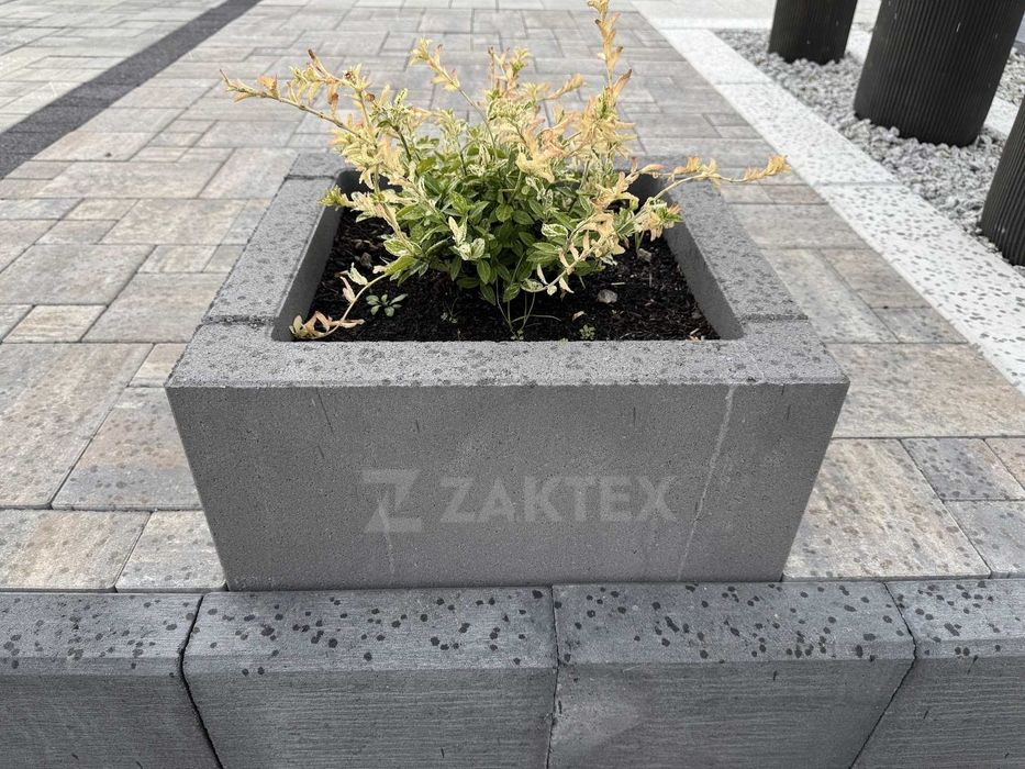 Gazon betonowy, donica ogrodowa ADELO Semmelrock szary, brąz, grafit