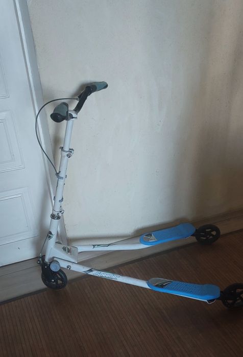 Самокат інерційний Speeder sport trike