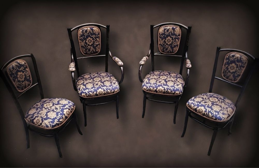 Комплект з двох стільців та двох крісел Венських після реставрації !