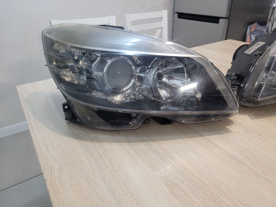 Lampy Mercedes w204