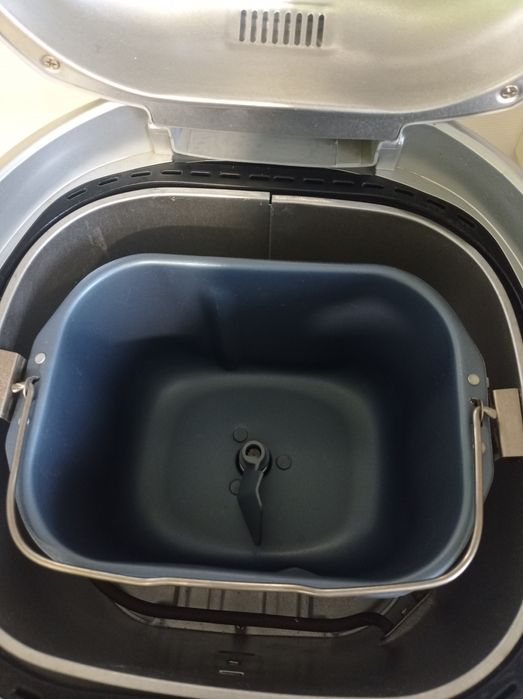 Продам хлібопічку MOULINEX