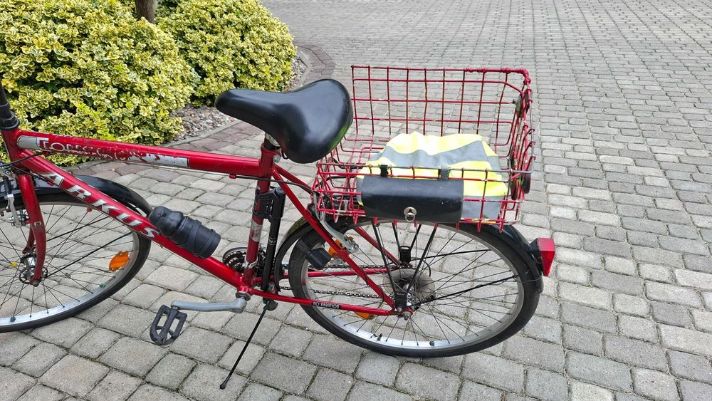 Rower miejski z całym wyposażeniem