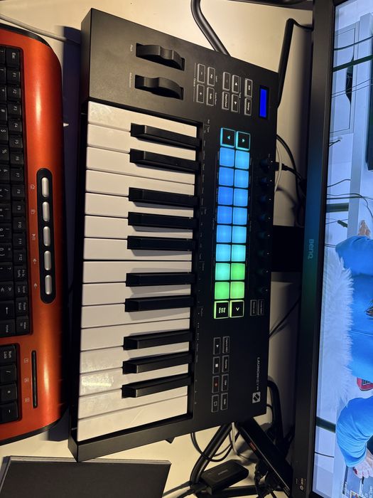 Novation Launchkey 25 MIDI Controler