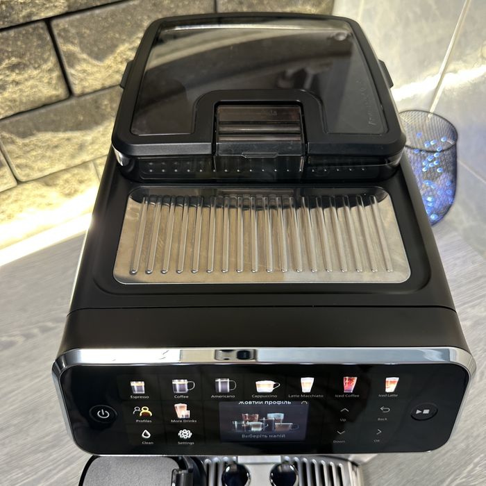 Кавомашина Phipips  LatteGo EP3243