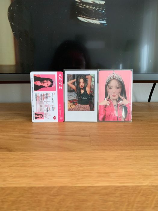 (G)-idle "I feel" Mini Album Photocards