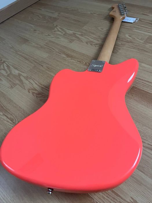 Новий Squier Classic Vibe '60s Jazzmaster Tahitian Coral
