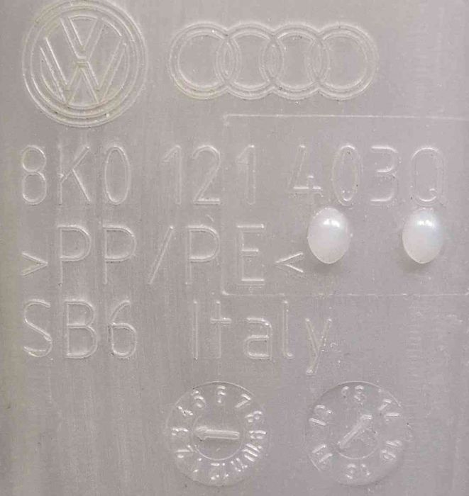 Reservatório / Depósito da Água / Líquido de Refrigeração 8K0121403Q - AUDI A4 B8 Avant