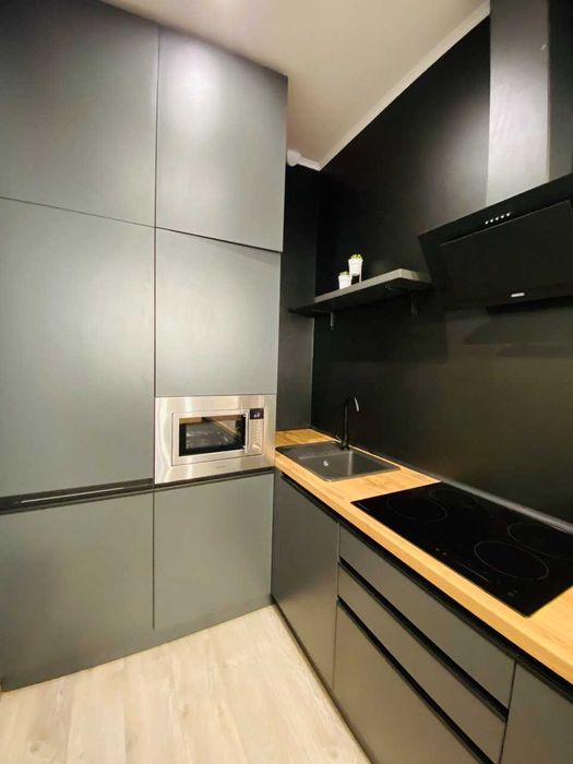 Сучасна студія в стилі лофт на Тихого