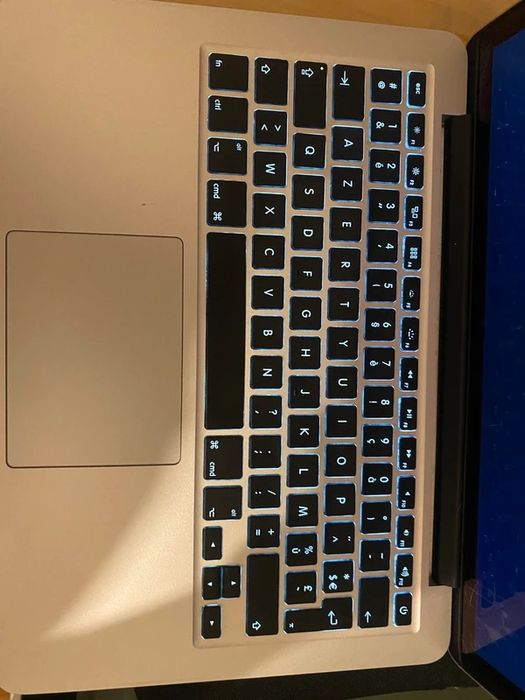 Apple MacBook Pro Retina 13 polegadas 2015 com Carregador