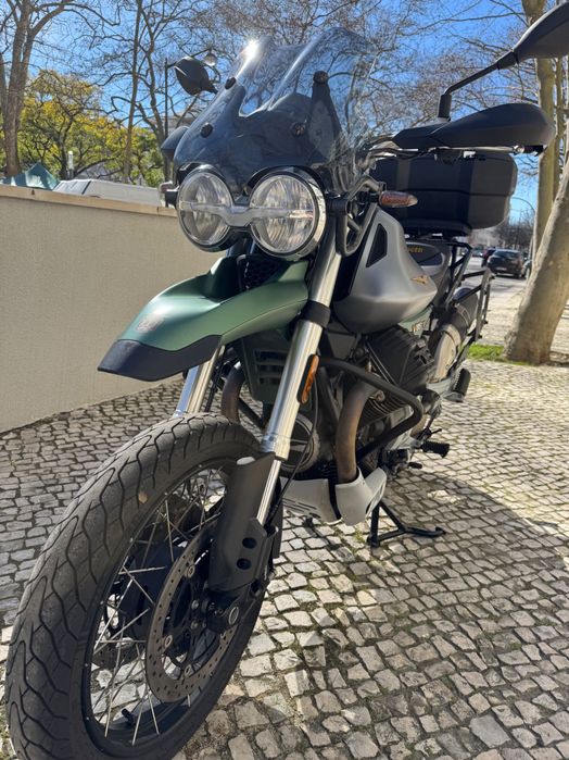 2021 Moto Guzzi V85TT