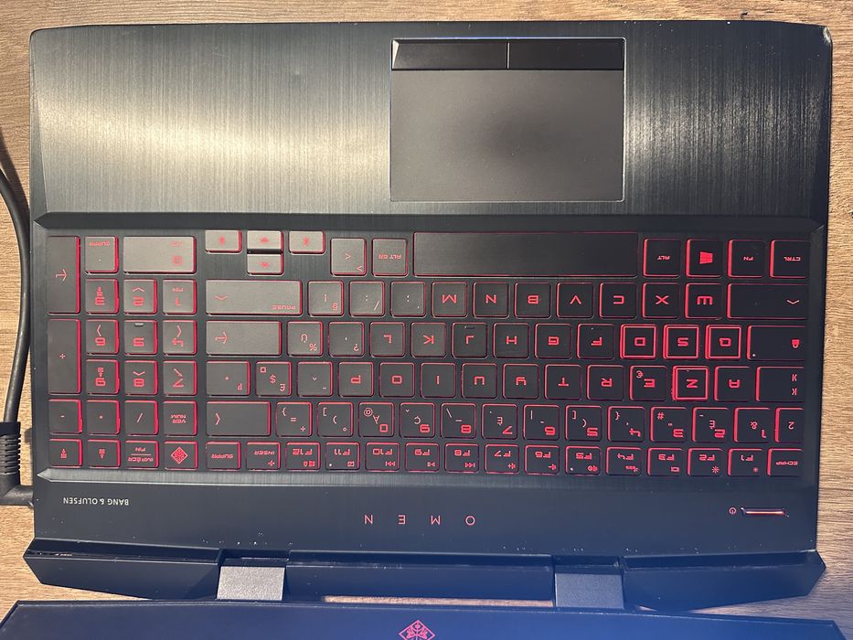 Продам игровой ноутбук HP omen i7-9750/rtx 2060/120hz