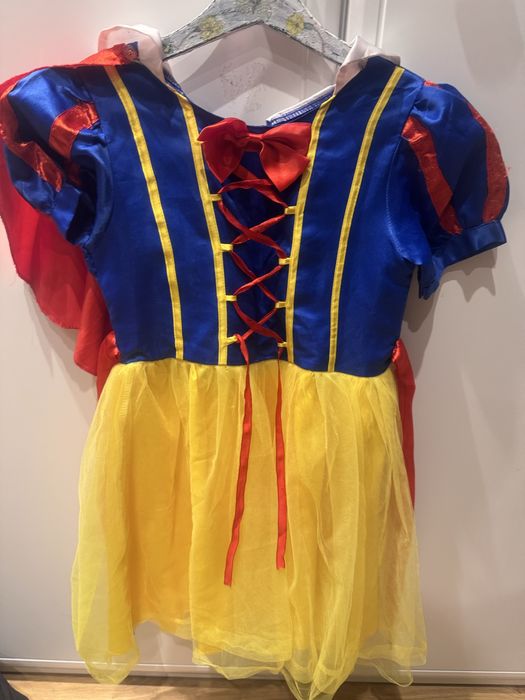 Królewna śnieżka bal 128/134