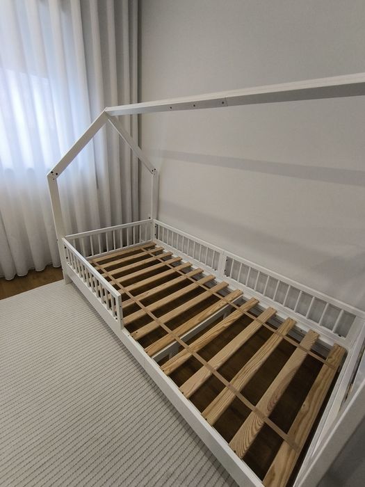 Zippy Children's Bed, Like New