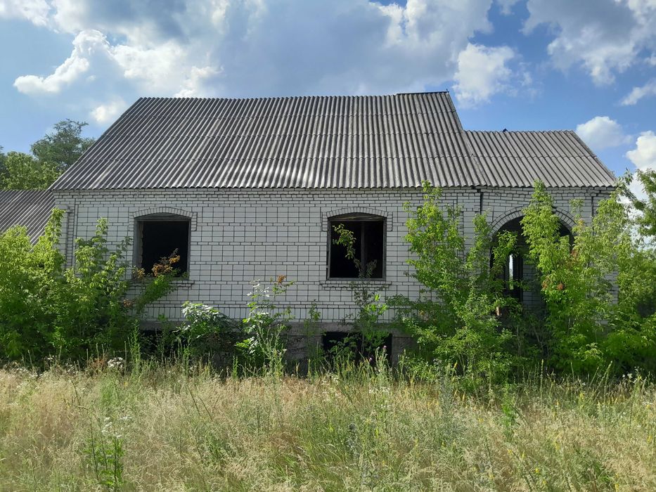 Продається недобудований будинок