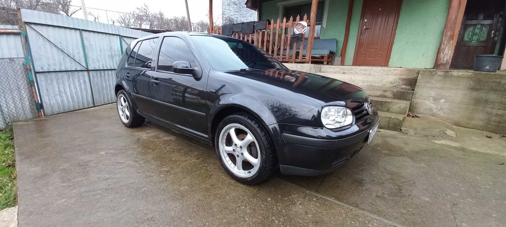 Авто Ґольф 4 2000 року