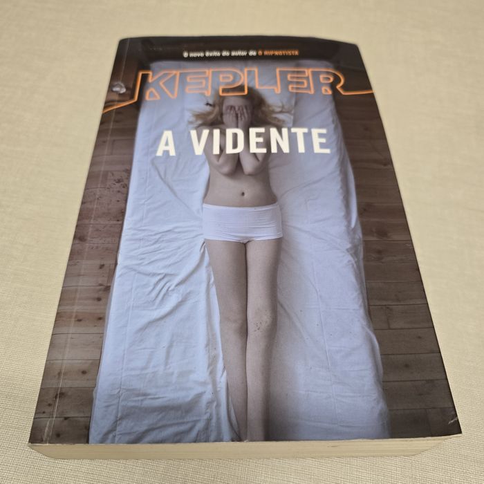 Livro "A Vidente" de Lars Kepler