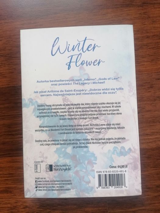 Książka "Winter Flower", Julia Brylewska