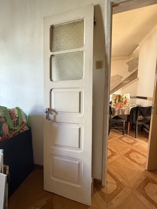 Duas portas para venda