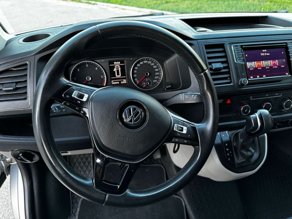 Продам Volkswagen transporter t6