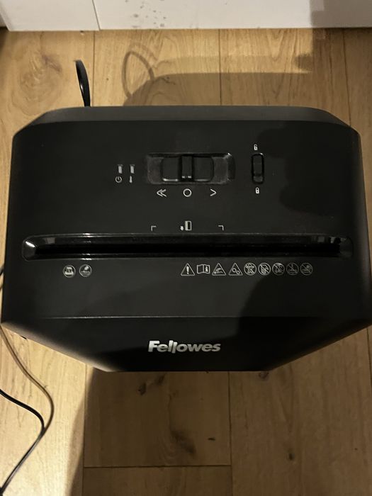Niszczarka Fellowes LX25