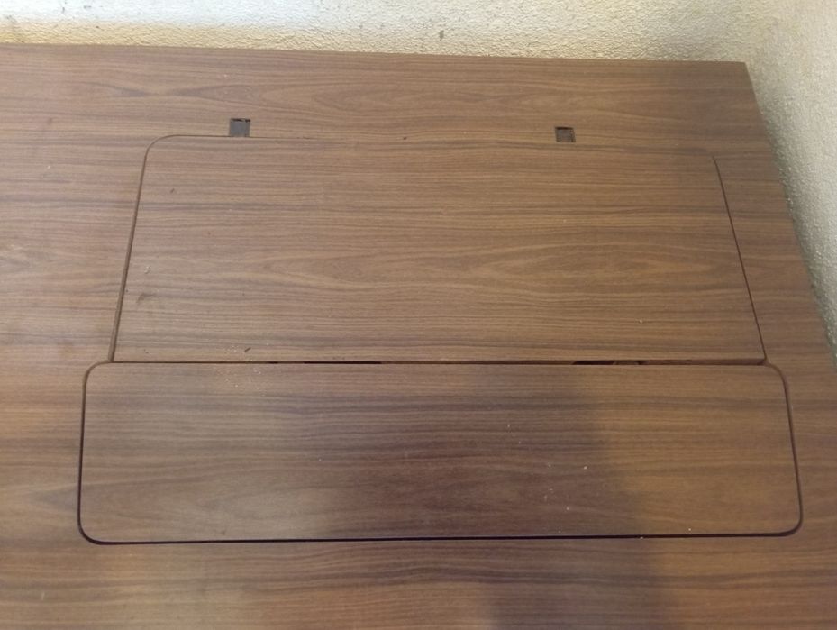 Mesa para máquina de costura