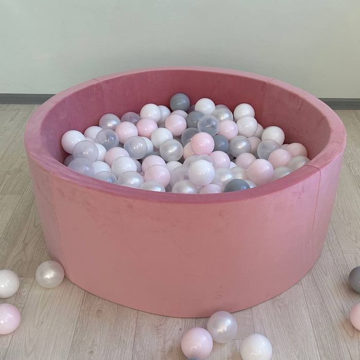 Сухий басейн з кульками та без. Сухой бассейн с шариками. Наложка