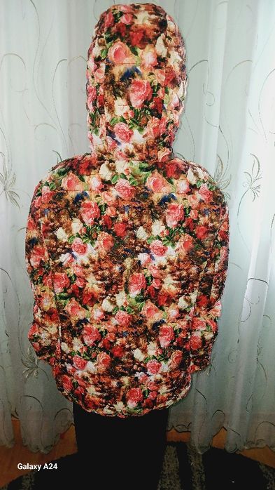 Продам курточки дитячі весняні.