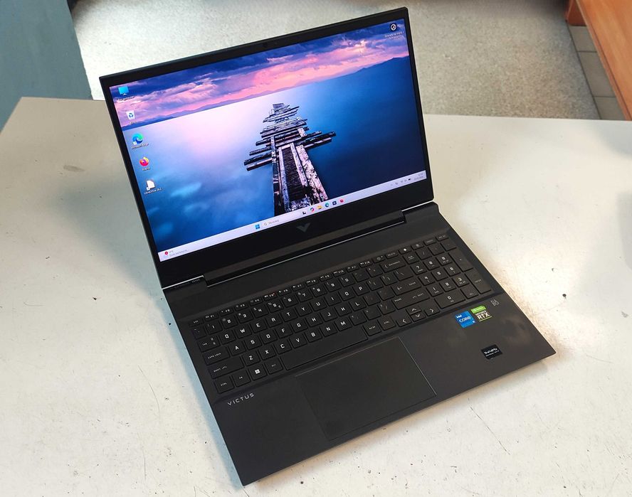 Laptop HP Victus 16, i5-12500H, 32GB DDR5, SSD 1 TB, RTX3060 16" 144Hz