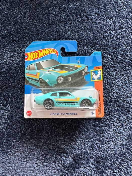 hot wheels custom ford maverick miętowy