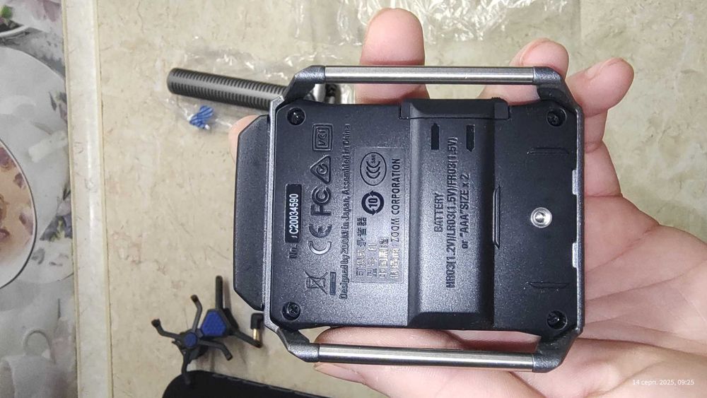 Продам Цифровий диктофон Zoom F1-SP