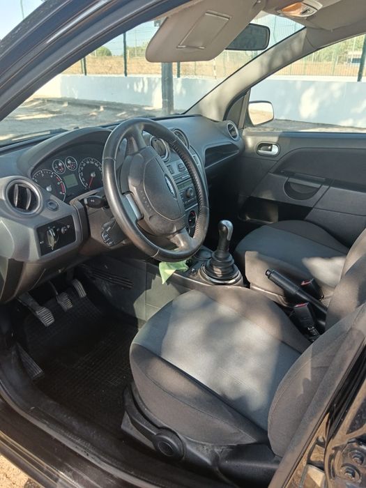 Ford Fiesta 1.4 TDCI - 2008 foto 5