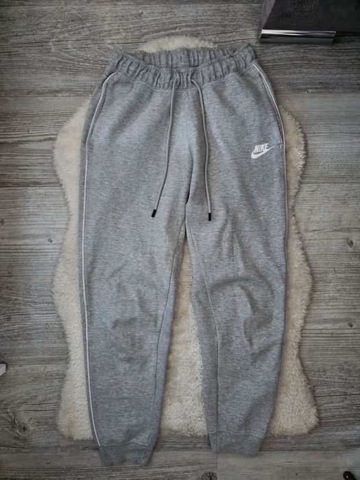 Spodnie dresowe Nike Rozmiar XS Szare dres dresy nike tech