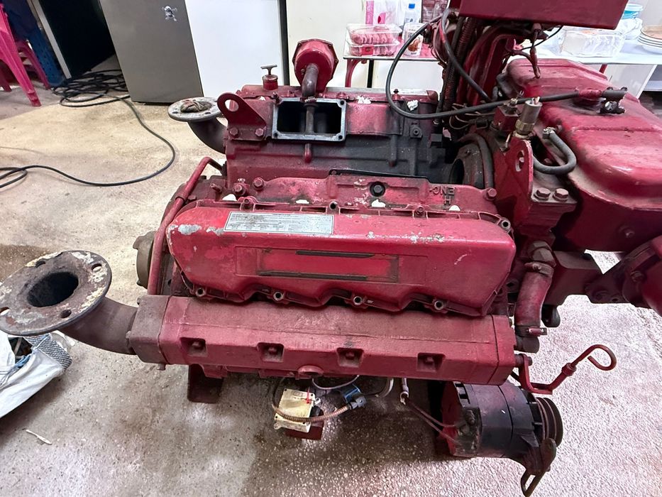 Motor Caterpillar V8 Diesel - Excelente Estado