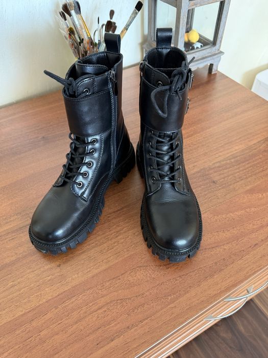 Демисезонные кожаные ботинки Braska