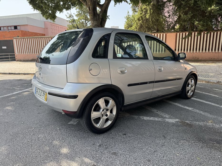 Opel corsa 1.2 16V