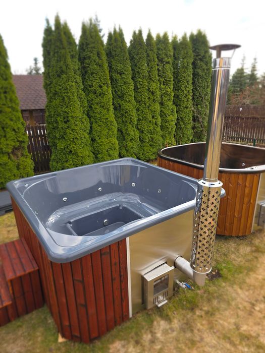 Jacuzzi kwadrat 2.2x2.2 m hydromasaż Spa ogrodowe