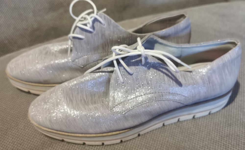 Buty damskie srebrne rozm. 38 Nowe!!!