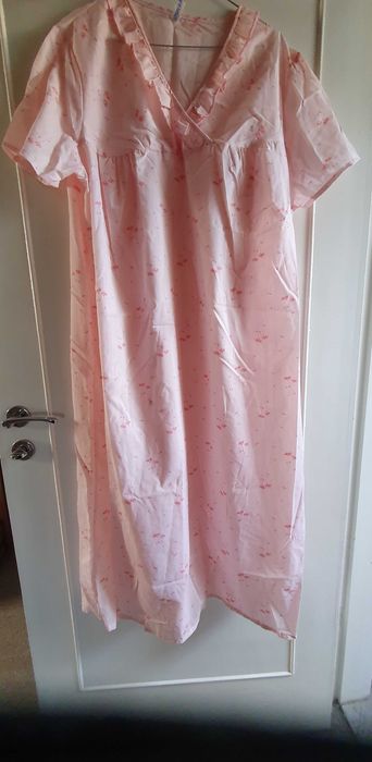 Jasnoróżowa duża koszula nocna w kwiatki vintage, nowa