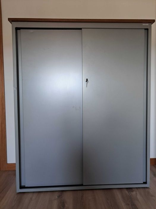 Armário para escritório da marca "haworth"