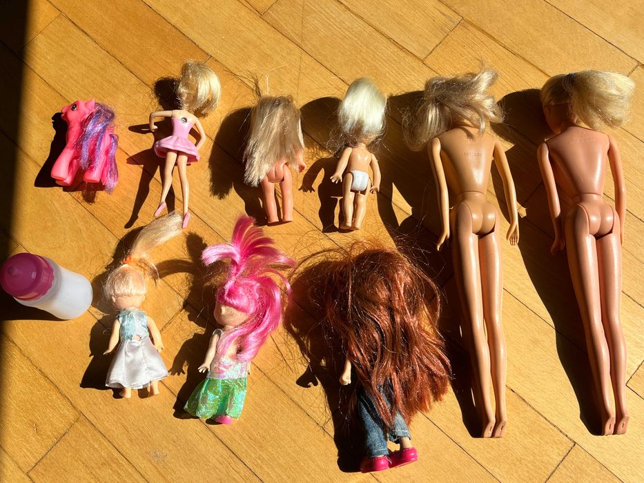 Zestaw lalki Barbie 2 duże + 6 małe