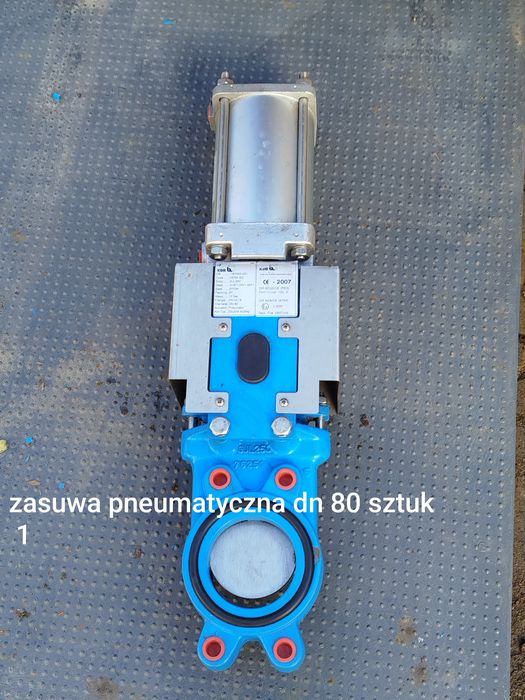 Zawór kolanowy dn 100 i zasuwy nożowe