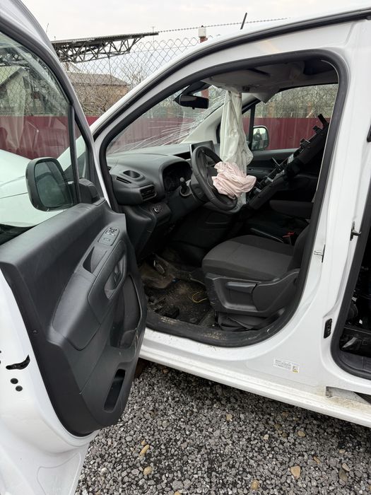 Opel combo 2023 року 1.5 дизель