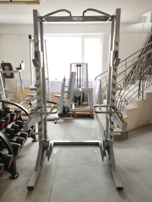 Half rack klatka brama Technogym Pure Strength