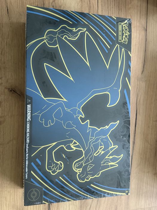 Pokemon Mega Charizard X ex Ultra-Premium Collection Nova e Selada