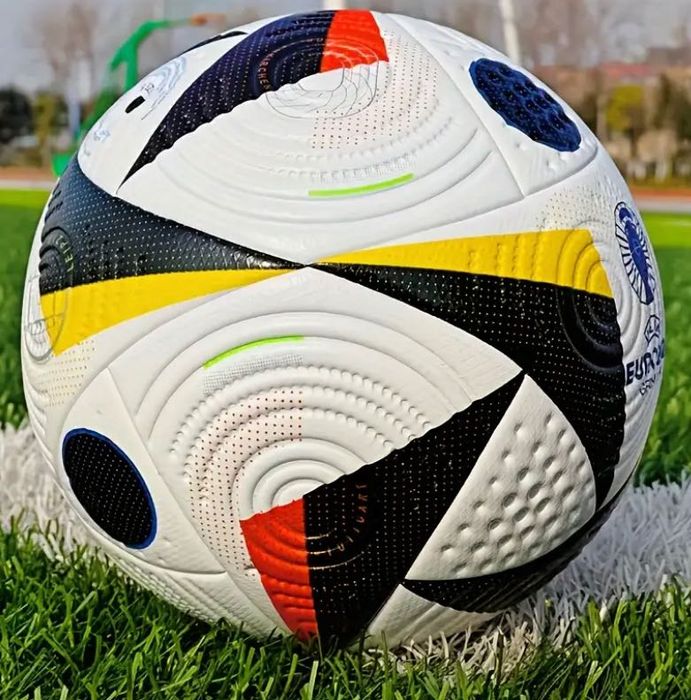 Футбольний м’яч UEFA Euro 24 League 5 розмір безшовний