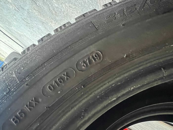 Opony zimowe 215/60/R17C Michelin Agilis Alpin / 19r - 4 sztuki