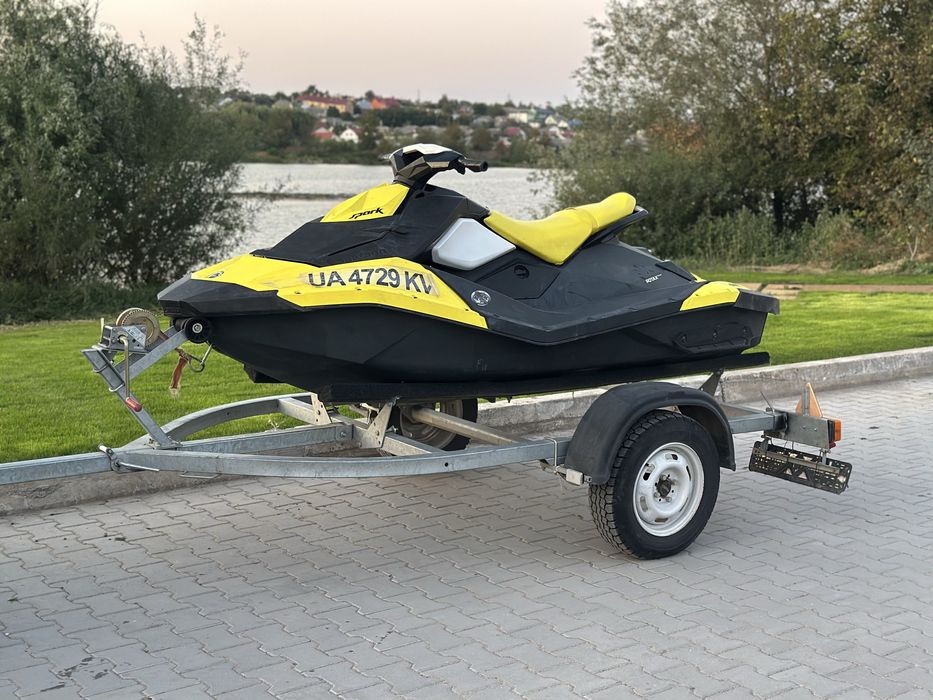 Гідроцикл BRP SPARK 2up, 69 мот/год