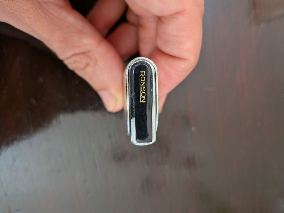 Isqueiro Ronson Vintage Prateado com Caixa – Coleção