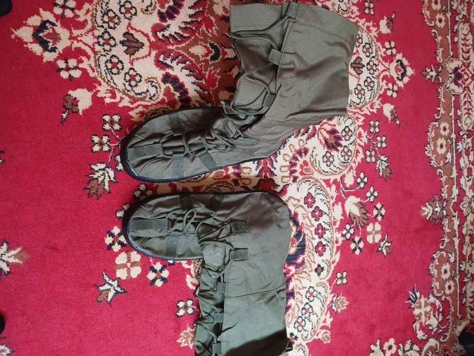 Бахіли вологозахисні, розмір 42-45, Нові